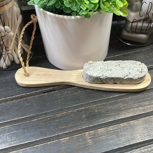 NEW AVEDA pumice stone with handle​​​​